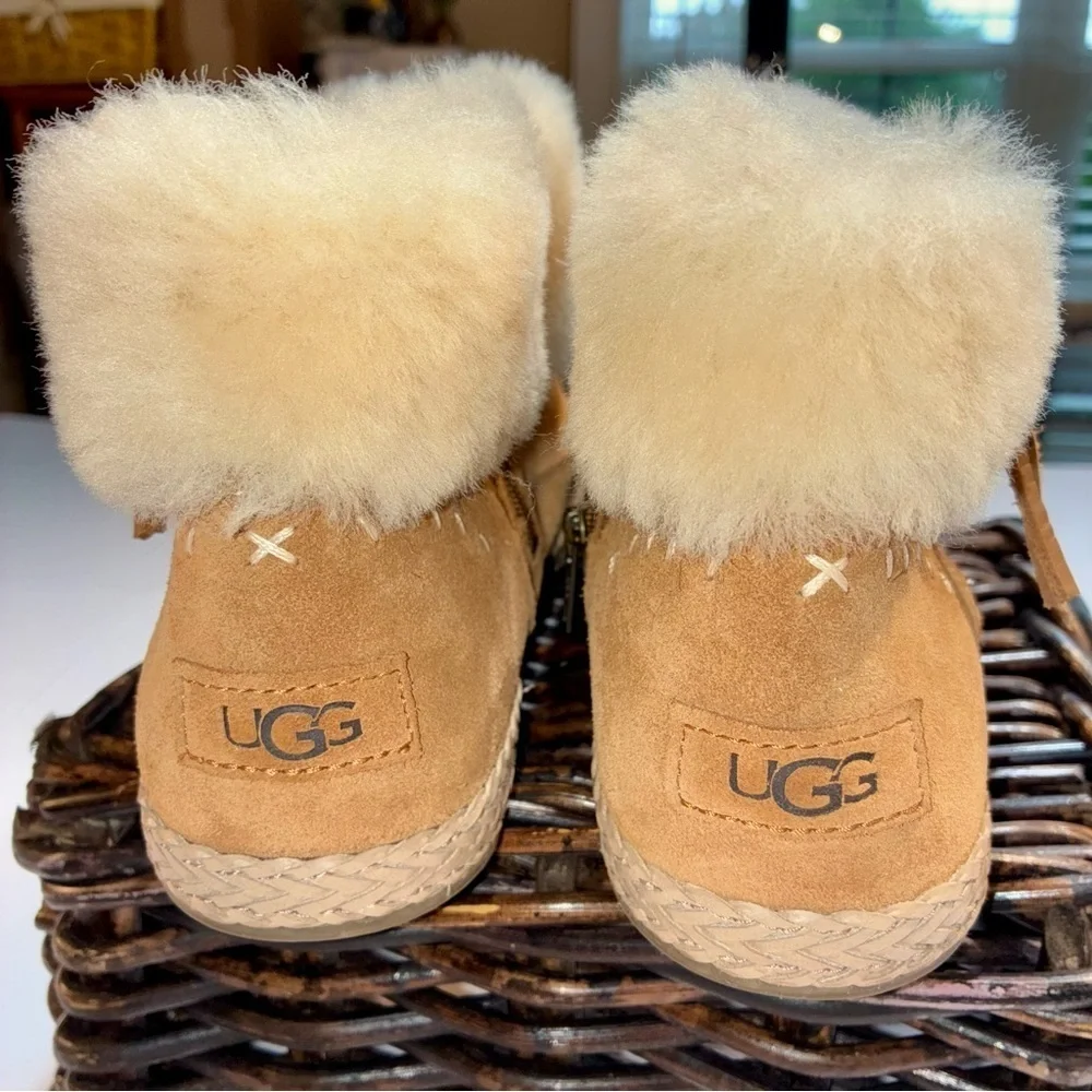 UGG elowen moccasin